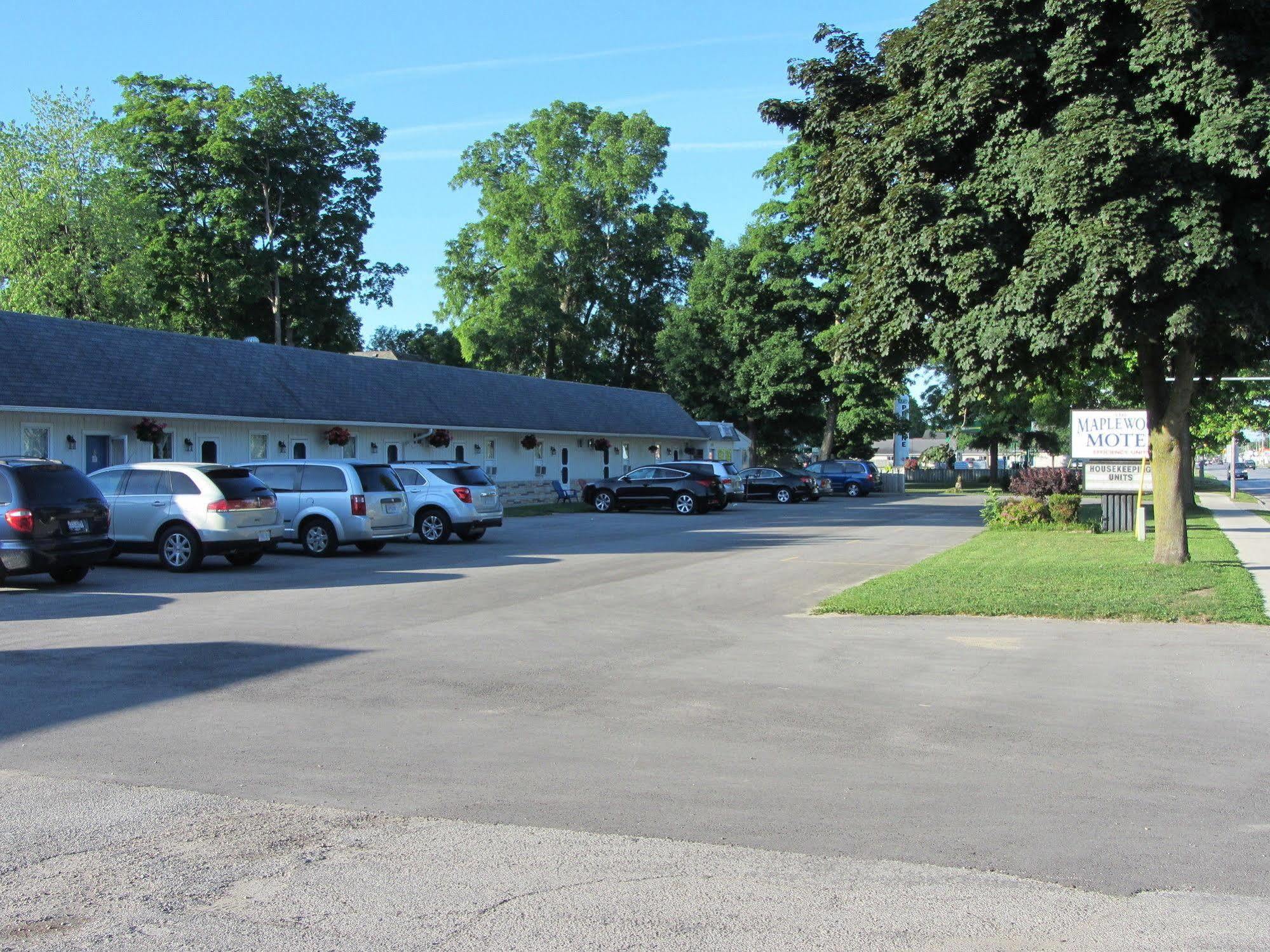 The Maplewood Motel Port Elgin Exterior photo